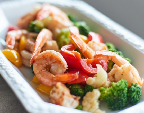 東京PAPA COOKの彩野菜のガーリックシュリンプの画像