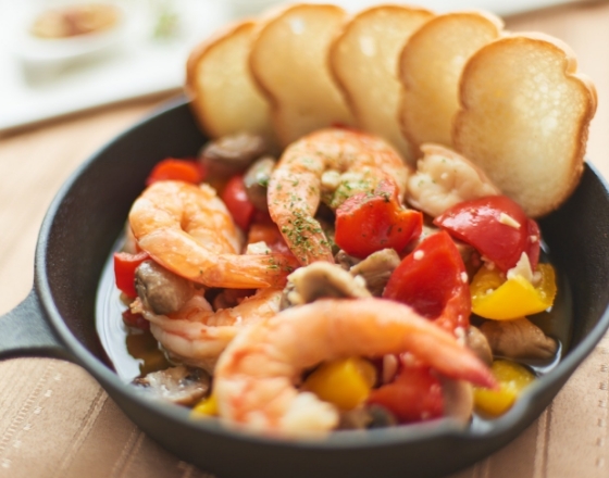 東京PAPA COOKの季節の⾷材を使ったアヒージョの画像